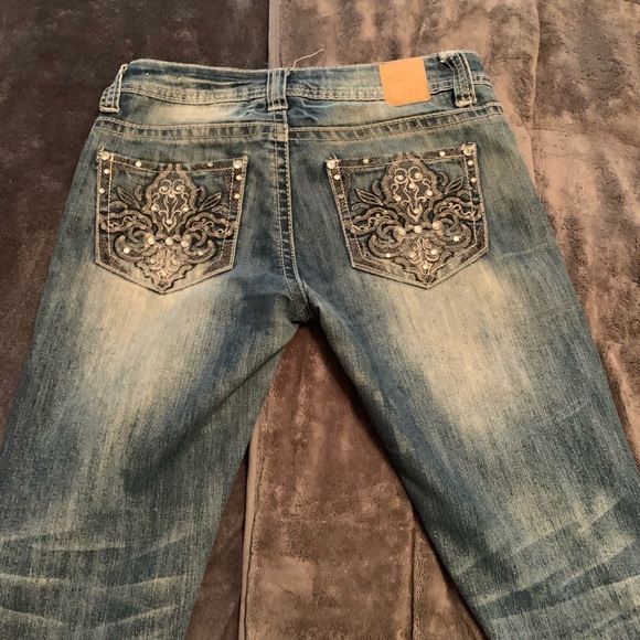 Jeans - Picture 2 of 4